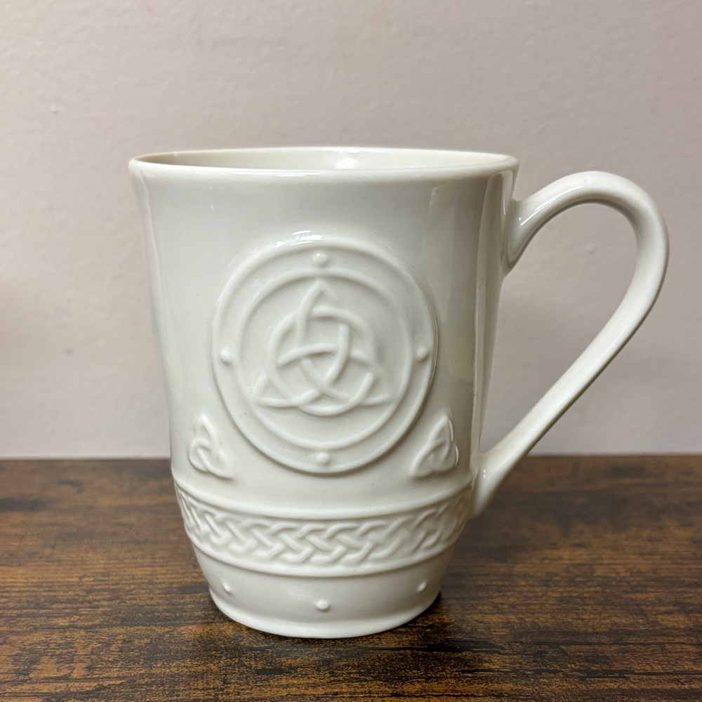 Irish Belleek Classic Celtic Mug